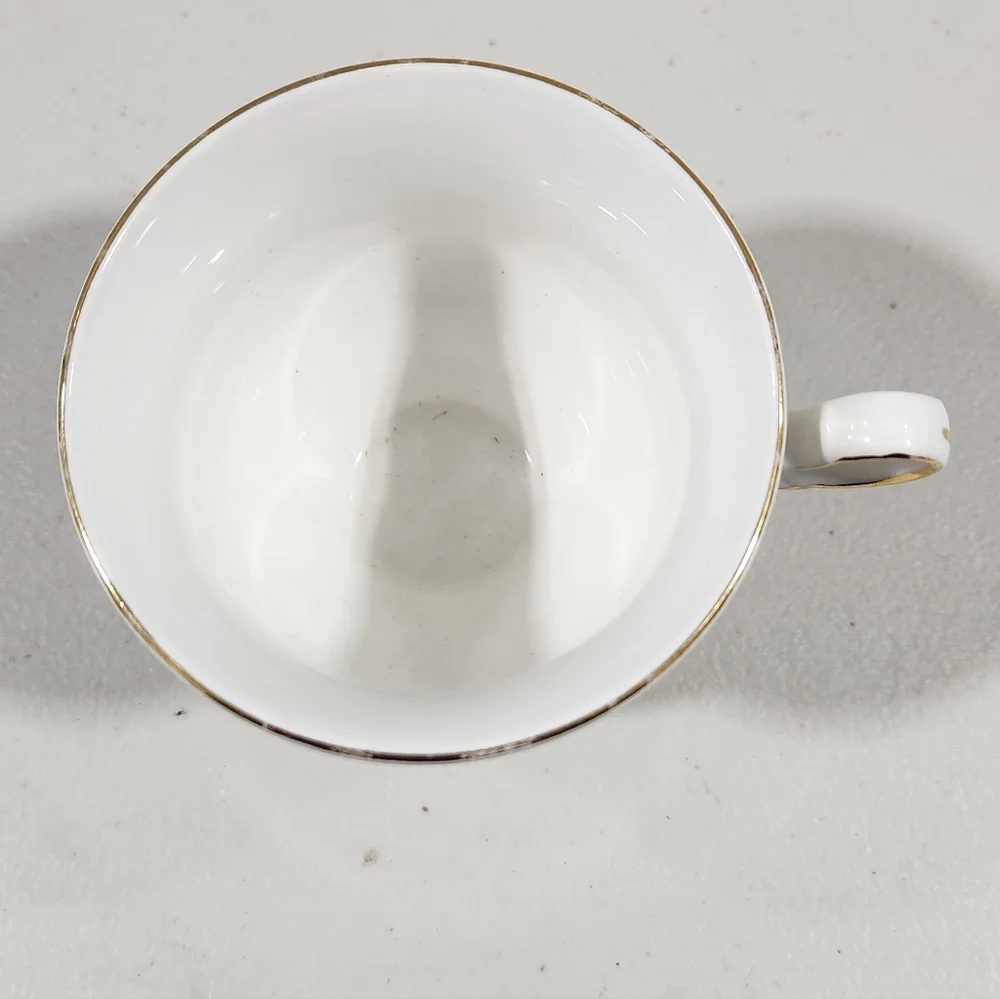 Queen Anne, Yellow Rose Bone China Teacup and Saucer Set - Picture 3 of 7